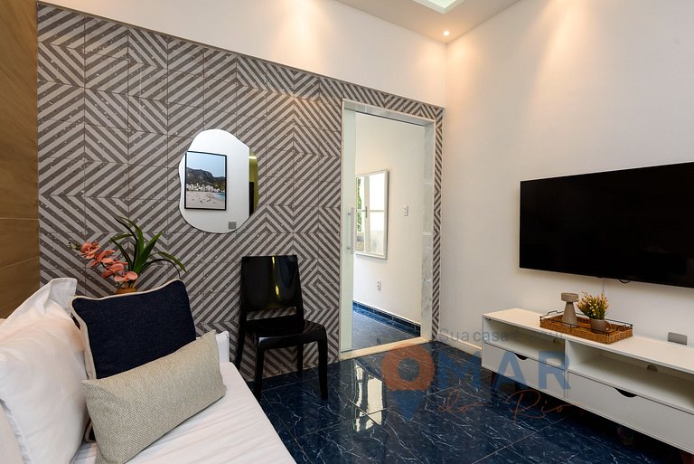 1BDR with Balcony 180m from the Beach | FS 35/303