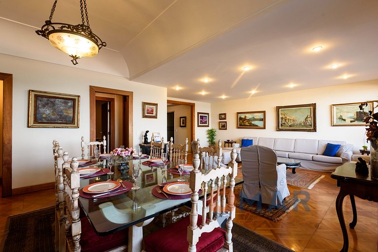 Classic 4BDRs Oceanfront with Garage | A 3484/602