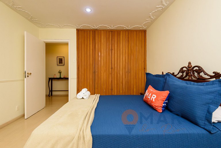 Classic 4BDRs Oceanfront with Garage | A 3484/602