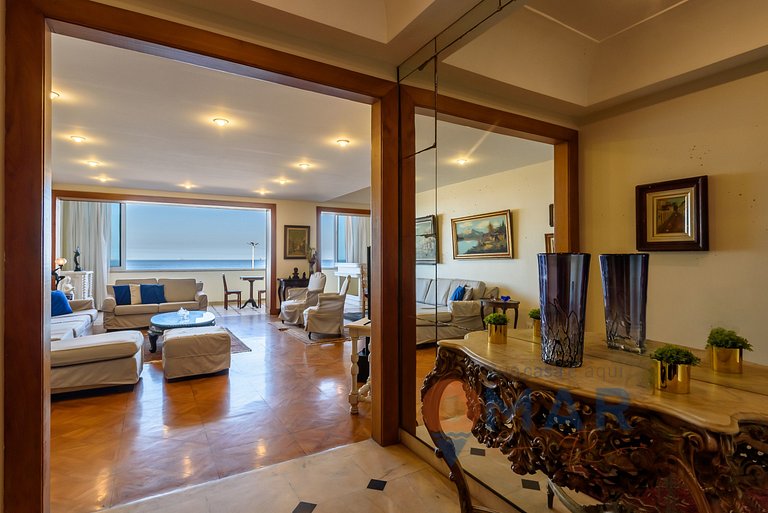 Classic 4BDRs Oceanfront with Garage | A 3484/602