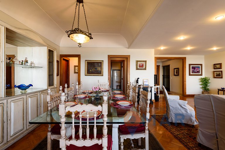 Classic 4BDRs Oceanfront with Garage | A 3484/602