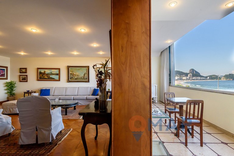 Classic 4BDRs Oceanfront with Garage | A 3484/602