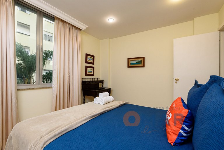 Classic 4BDRs Oceanfront with Garage | A 3484/602