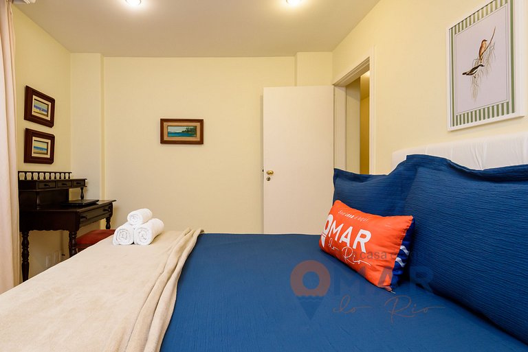 Classic 4BDRs Oceanfront with Garage | A 3484/602