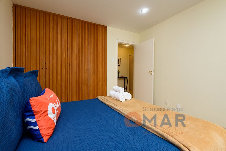 Classic 4BDRs Oceanfront with Garage | A 3484/602