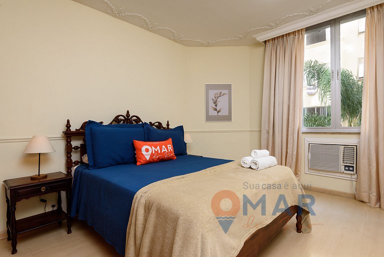 Classic 4BDRs Oceanfront with Garage | A 3484/602