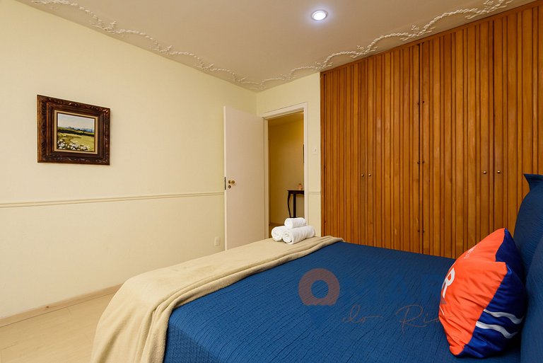 Classic 4BDRs Oceanfront with Garage | A 3484/602