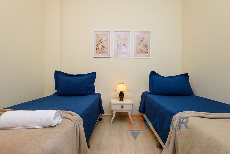 Classic 4BDRs Oceanfront with Garage | A 3484/602