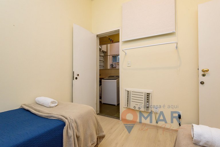 Classic 4BDRs Oceanfront with Garage | A 3484/602