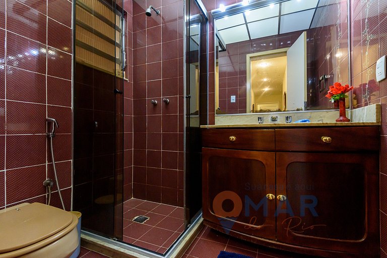 Classic 4BDRs Oceanfront with Garage | A 3484/602