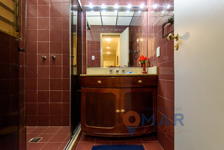 Classic 4BDRs Oceanfront with Garage | A 3484/602