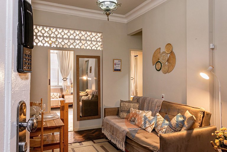 2BDRs 2 Minutes from Copacabana Beach | RE 85/602