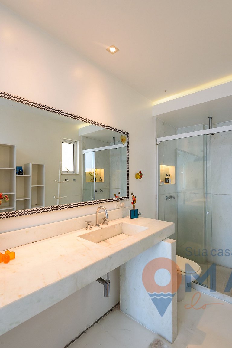 Moderno Apartamento com Vista Mar | V 90/102
