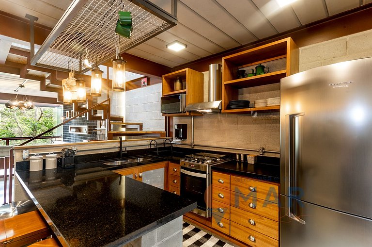Triplex com Design Industrial em Itaipava | AIR A2