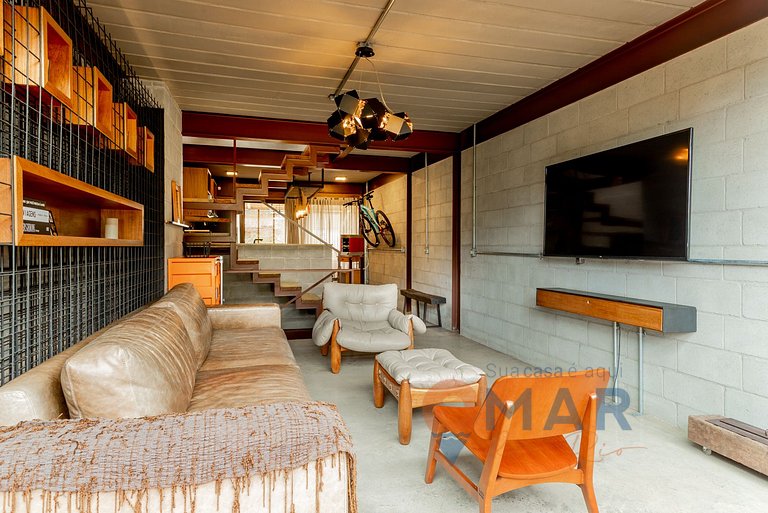 Triplex con Diseño Industrial en Itaipava | AIR A2