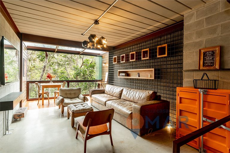 Triplex com Design Industrial em Itaipava | AIR A2