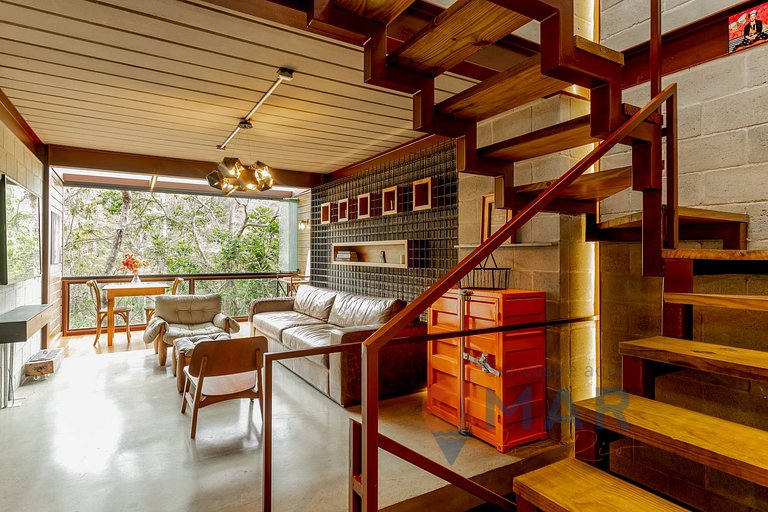 Triplex con Diseño Industrial en Itaipava | AIR A2