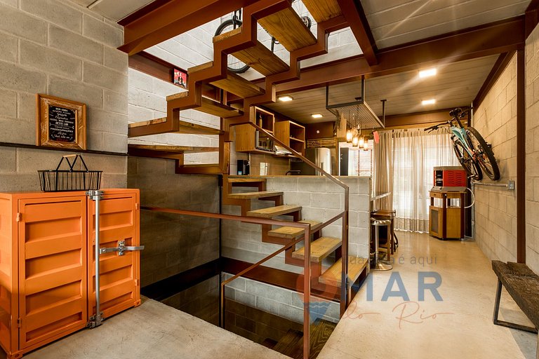 Triplex con Diseño Industrial en Itaipava | AIR A2