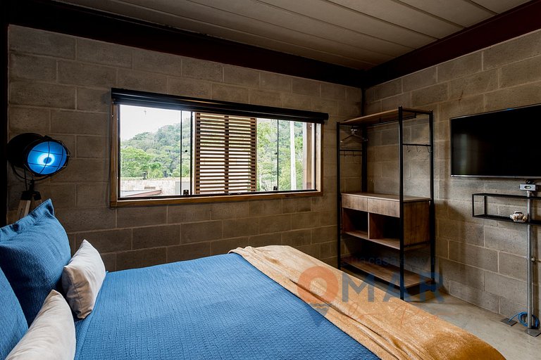 Triplex com Design Industrial em Itaipava | AIR A2