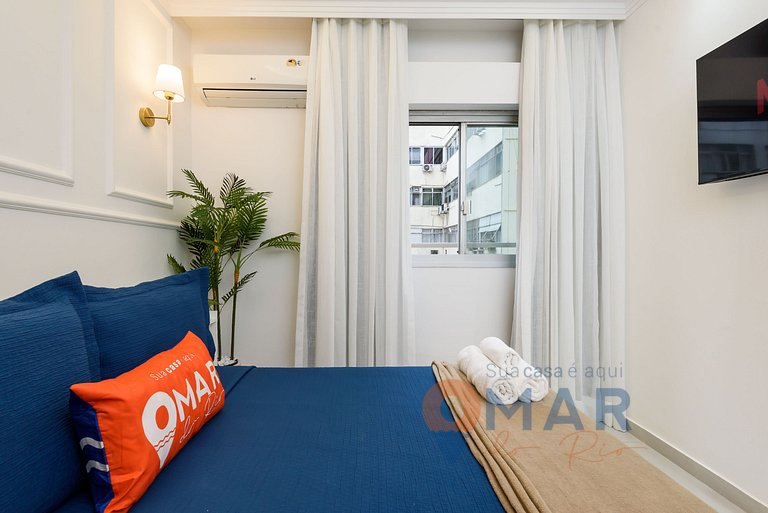 Aparthotel with Pool in Copacabana | BR 370/611