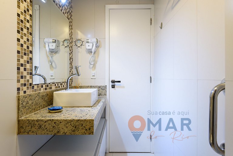 Aparthotel with Pool in Copacabana | BR 370/611