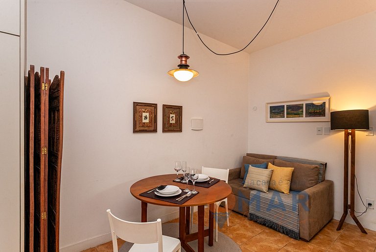 Studio 4 Minutes from Copacabana Beach | PF 78/602