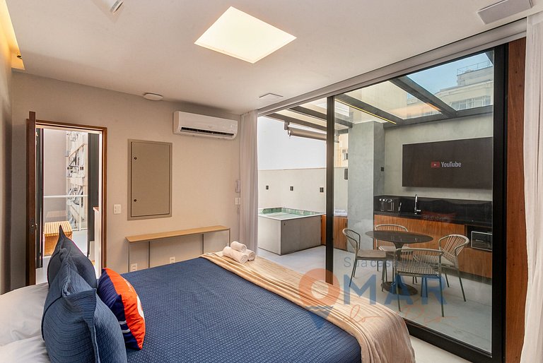 Penthouse w/ Private Pool & BBQ | CN 37/404