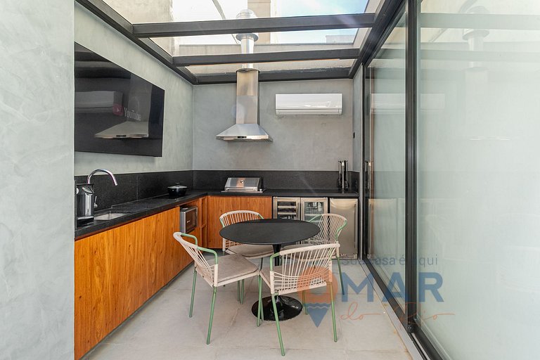 Penthouse w/ Private Pool & BBQ | CN 37/404