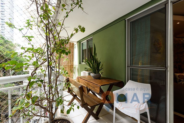 Botafogo Apt with Pool & Parking | BV 80/407