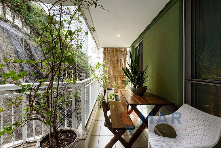 Botafogo Apt with Pool & Parking | BV 80/407