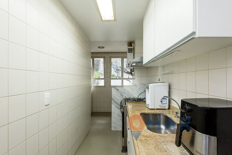 Botafogo Apt with Pool & Parking | BV 80/407