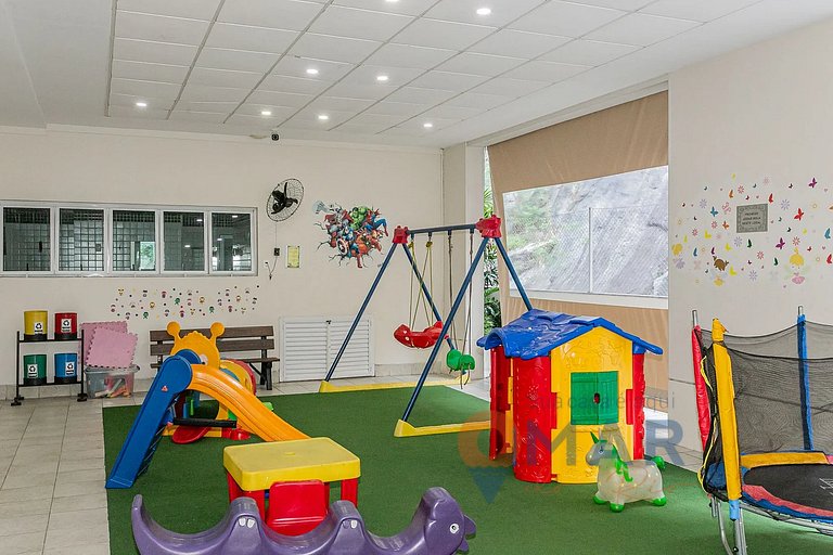 Botafogo Apt with Pool & Parking | BV 80/407