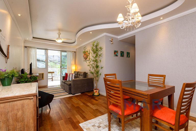Botafogo Apt with Pool & Parking | BV 80/407