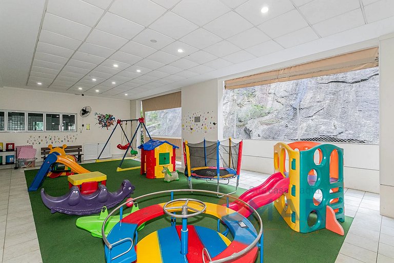 Botafogo Apt with Pool & Parking | BV 80/407