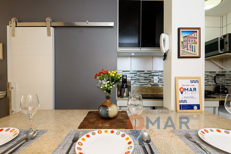 Studio 6 Min from Copacabana Beach | BR 502/420