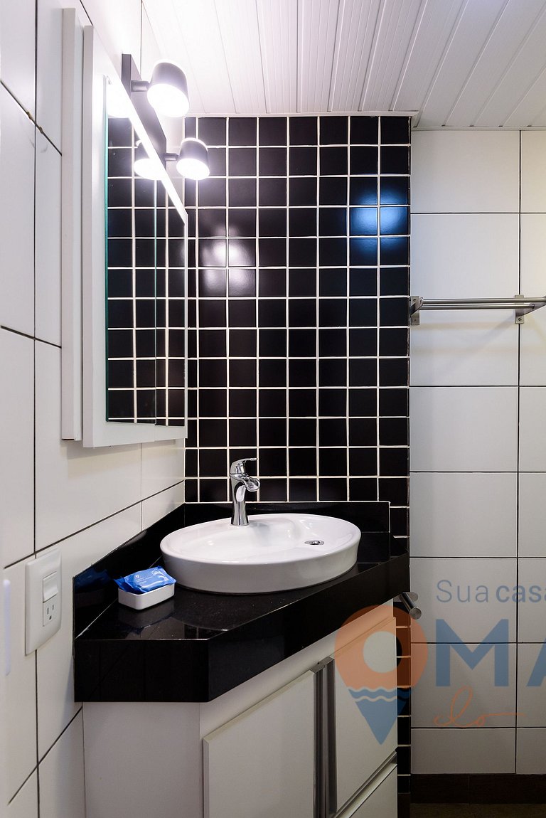 Studio 6 Min from Copacabana Beach | BR 502/420