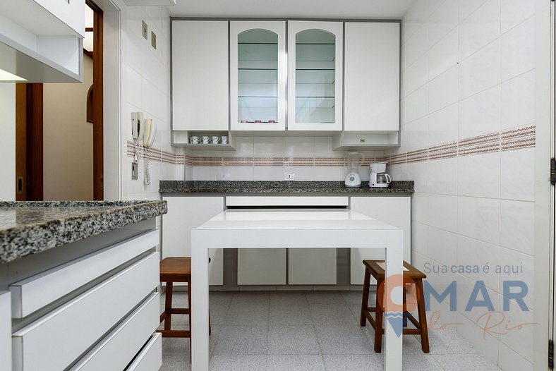 Amplo Apartamento 3Qtos no Leblon | GSM 300/701