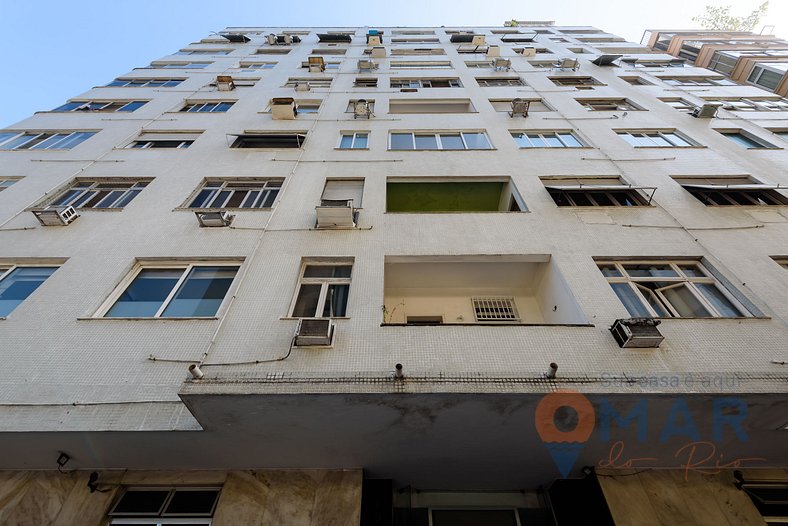 Apartamento de 2 dormitorios con vistas al mar en Copacabana