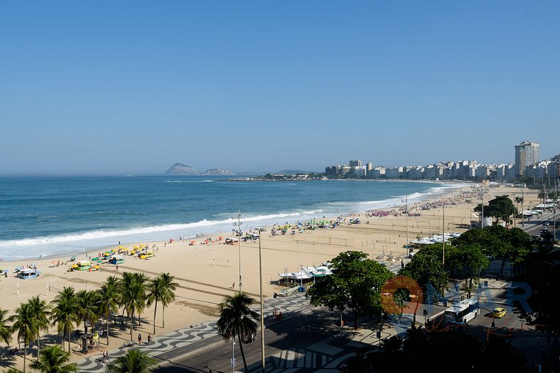 Apartamento de 2 dormitorios con vistas al mar en Copacabana