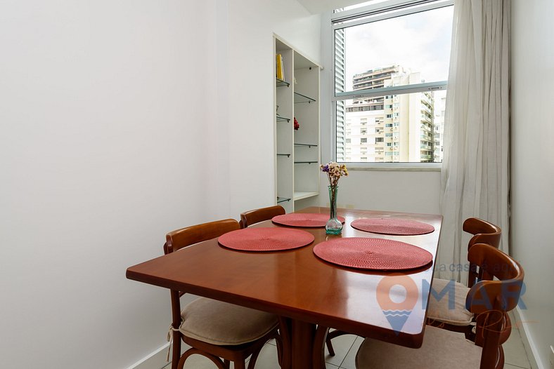 Carioca Charm with 3BDRs in Ipanema |GC 126/503