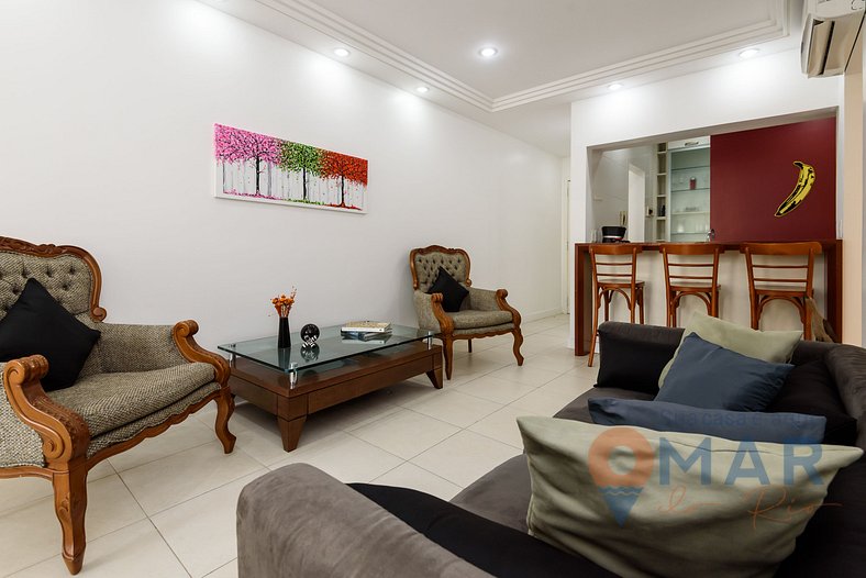 Carioca Charm with 3BDRs in Ipanema |GC 126/503