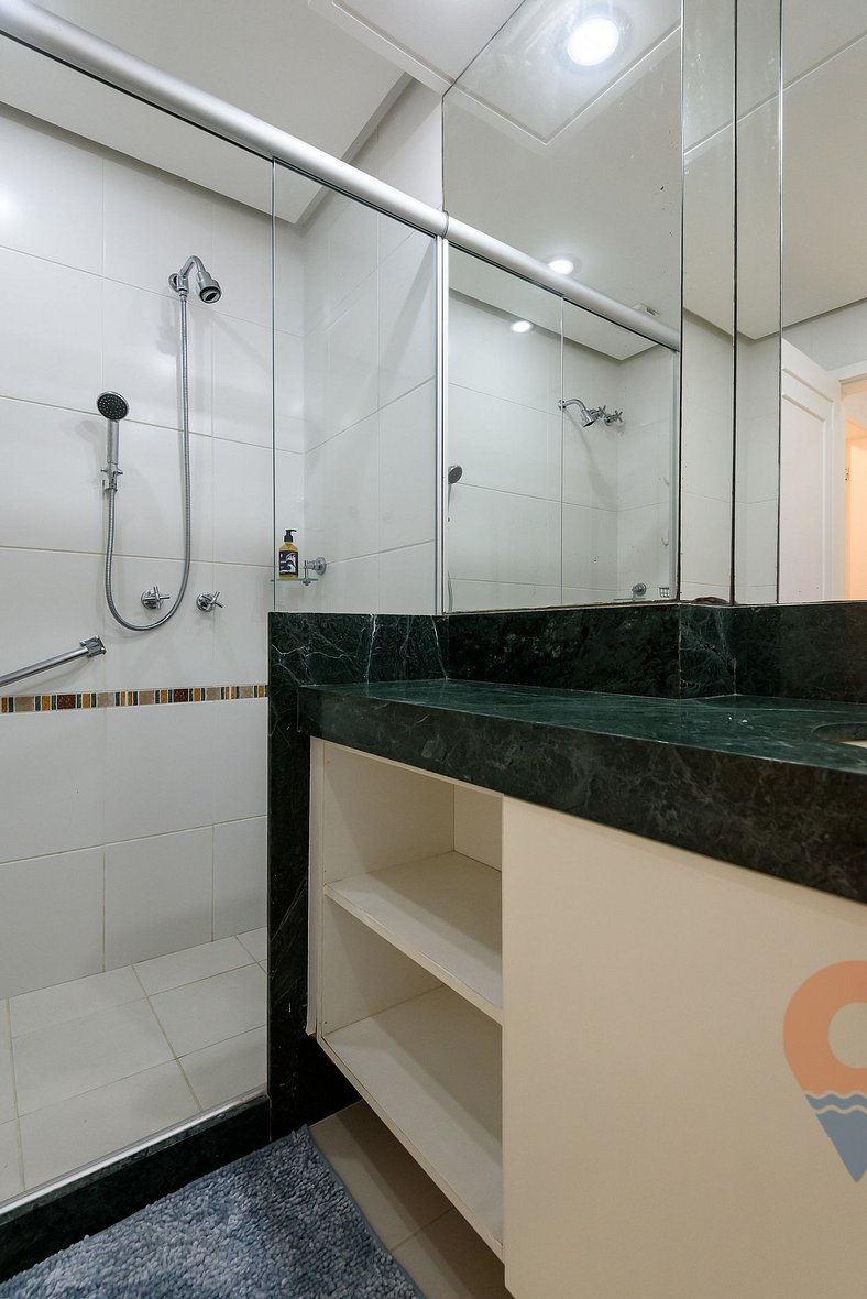 Carioca Charm with 3BDRs in Ipanema |GC 126/503