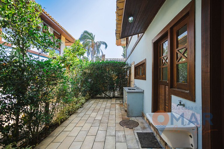 Casa en Búzios: 3 BDRs, Balcón y Garaje | VF 32