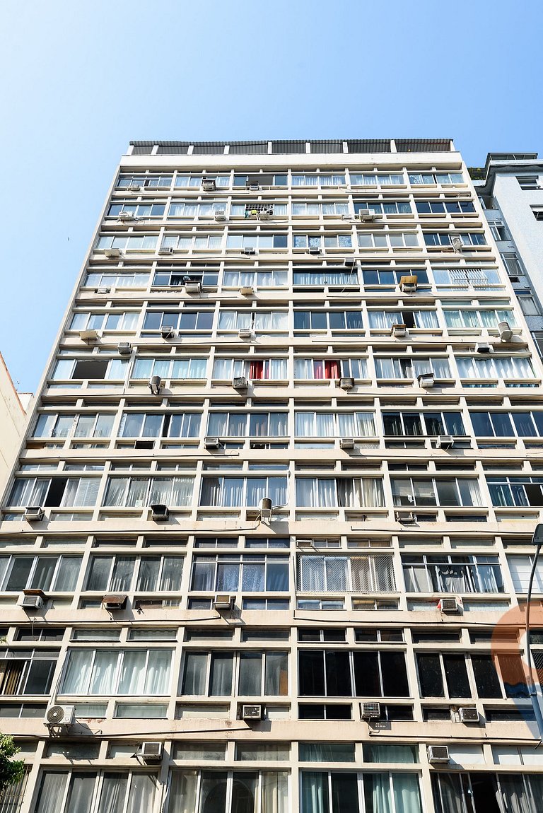 Estúdio em Copacabana a 200m da Praia | NSC 1085/605