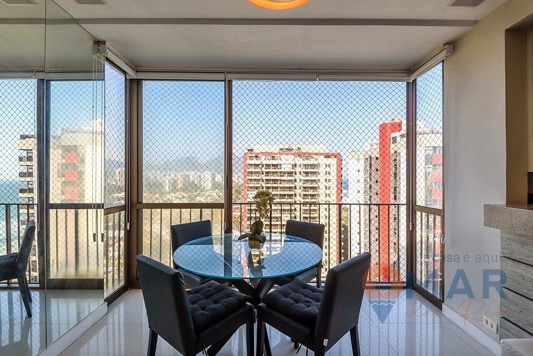 Modern 2-Bedroom w/ Sea View and Pool | LC 6250/1203