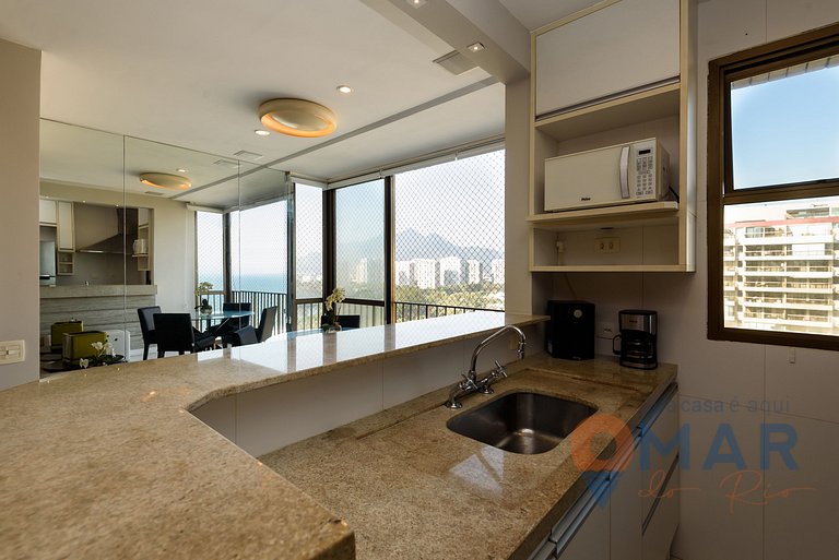 Modern 2-Bedroom w/ Sea View and Pool | LC 6250/1203