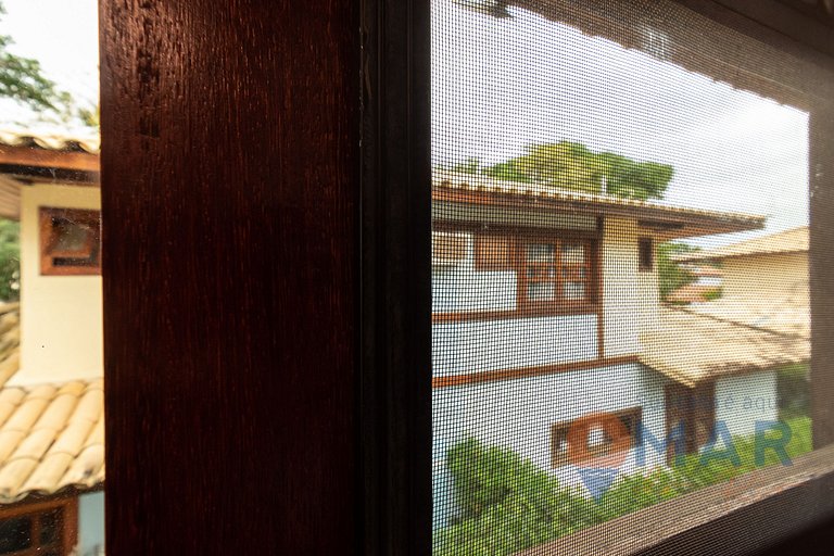 Omar do Rio: Casa c/ 3 Suítes em condomínio com área de laze