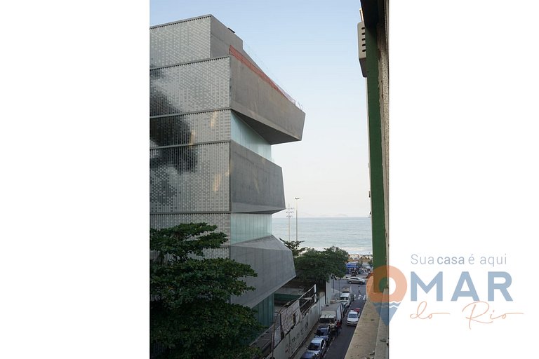 Omar do Rio: Moderno Studio c/ Vista Lateral Mar, a 80 metro