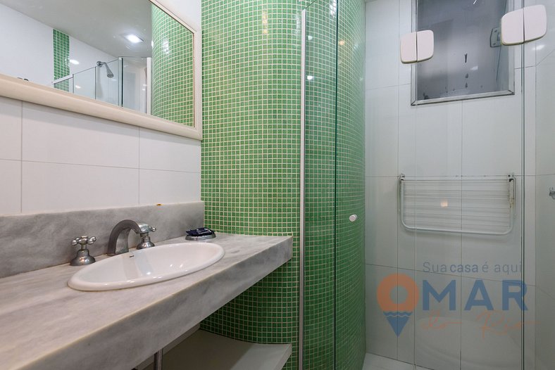 Studio na quadra da praia de Ipanema | PM 269/407